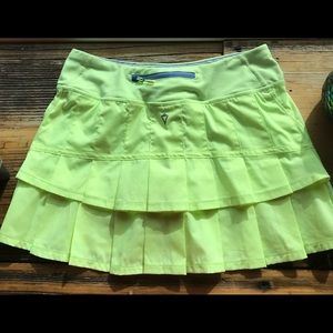 Ivivva skirt size 12, neon yellow. Wore once.
